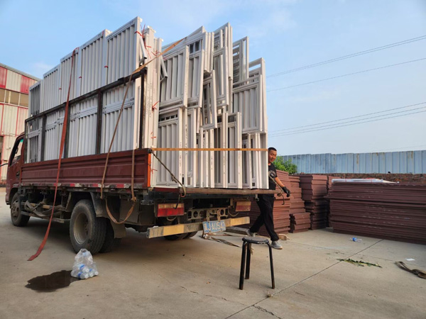 空調外機罩發(fā)貨