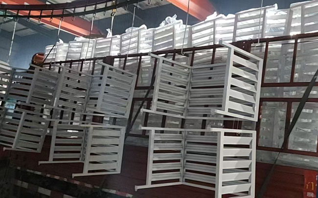 金屬空調護欄生產(chǎn)廠(chǎng)家